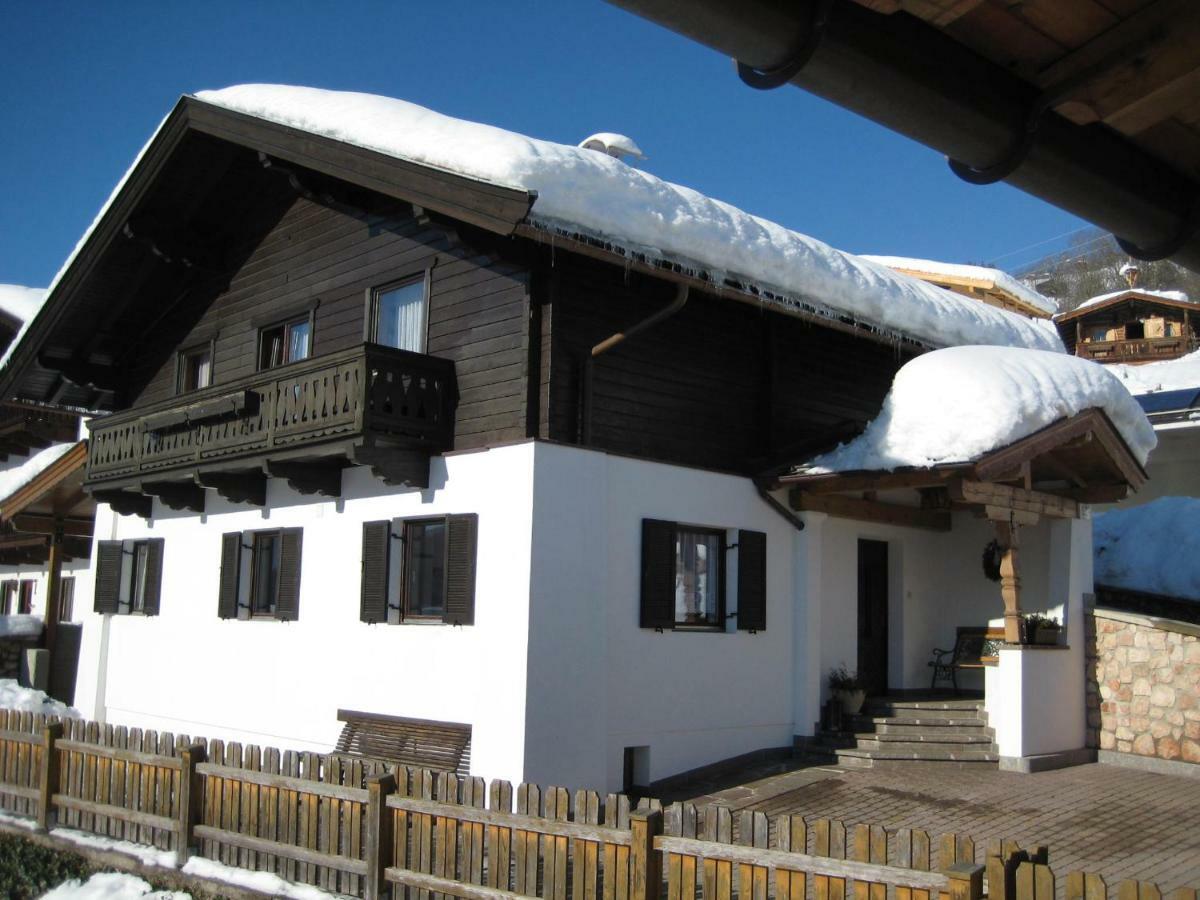 Ferienhaus Bachler Бріксен-ім-Тале Екстер'єр фото